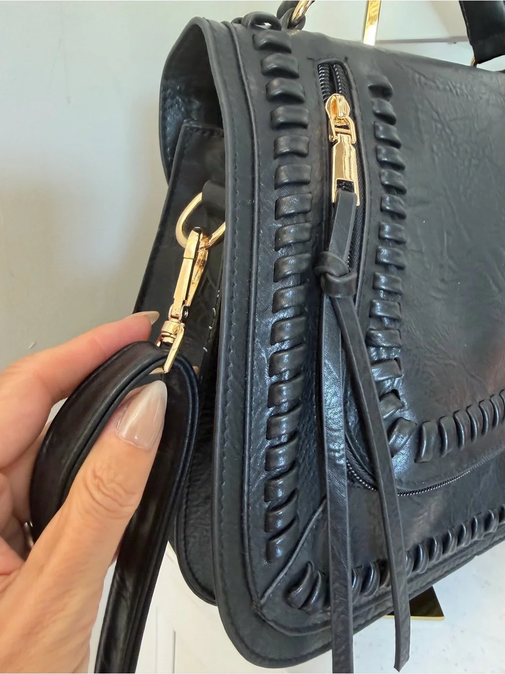 Women's Black vegan Leather Top-Handle Satchel - Stylish crossbody Handbag